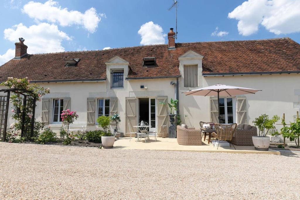 Le Clos Des Roses Chambres Et Tables D Hotes Meusnes Exterior photo